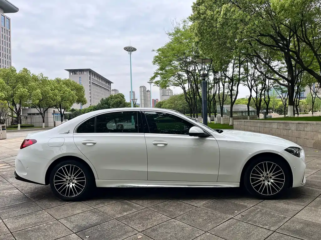 Mercedes-Benz C-Class 2022 — фото 17