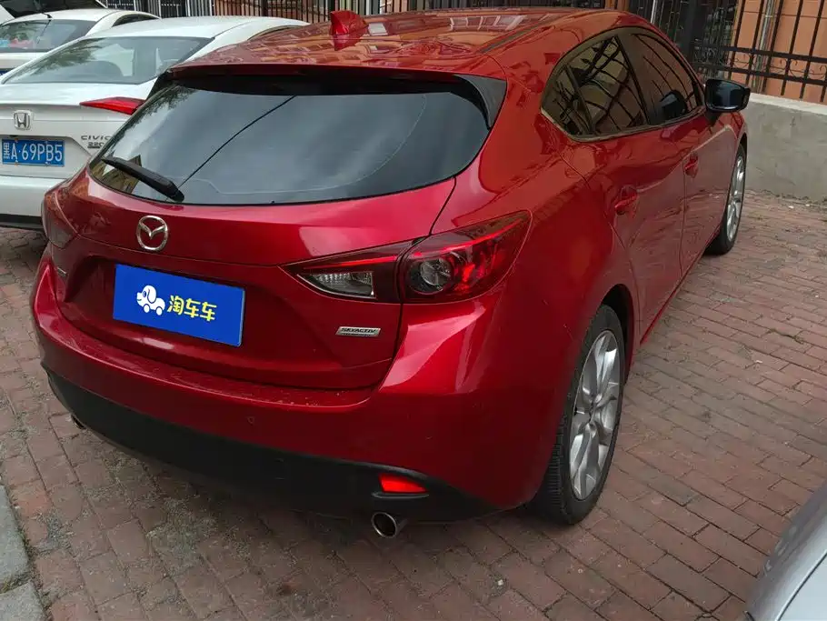 Mazda 3 Axela 2015 — фото 3