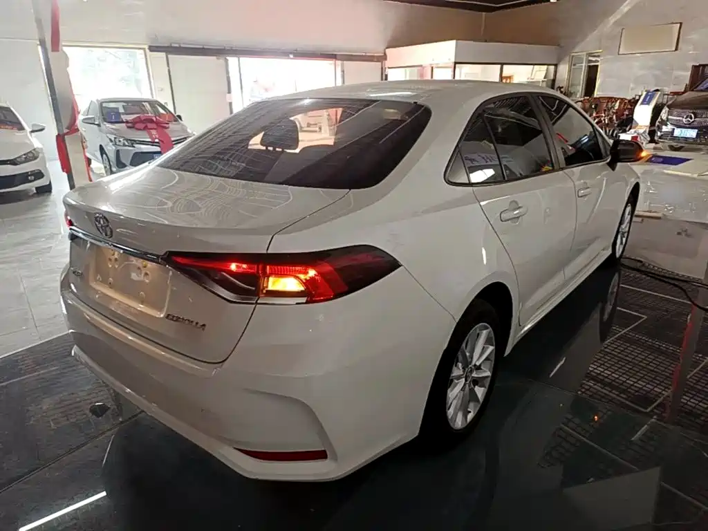 Toyota Corolla 2021 — фото 7