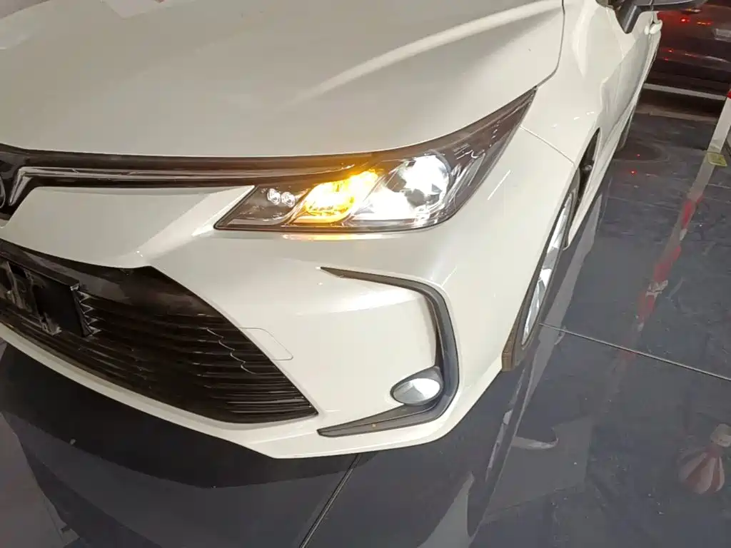 Toyota Corolla 2021 — фото 24