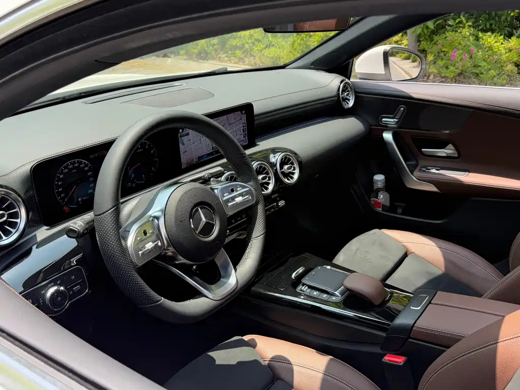 Mercedes-Benz A-Class 2021 — фото 17