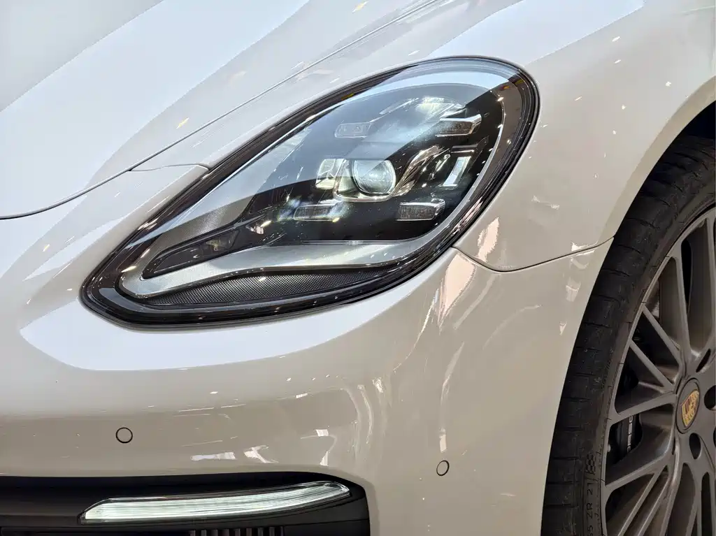 Porsche Panamera 2023 — фото 24