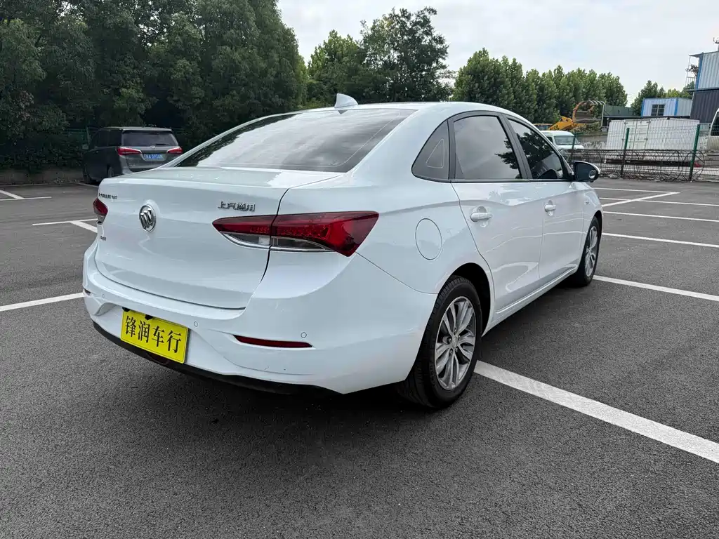 Buick Excelle 2018 — фото 4