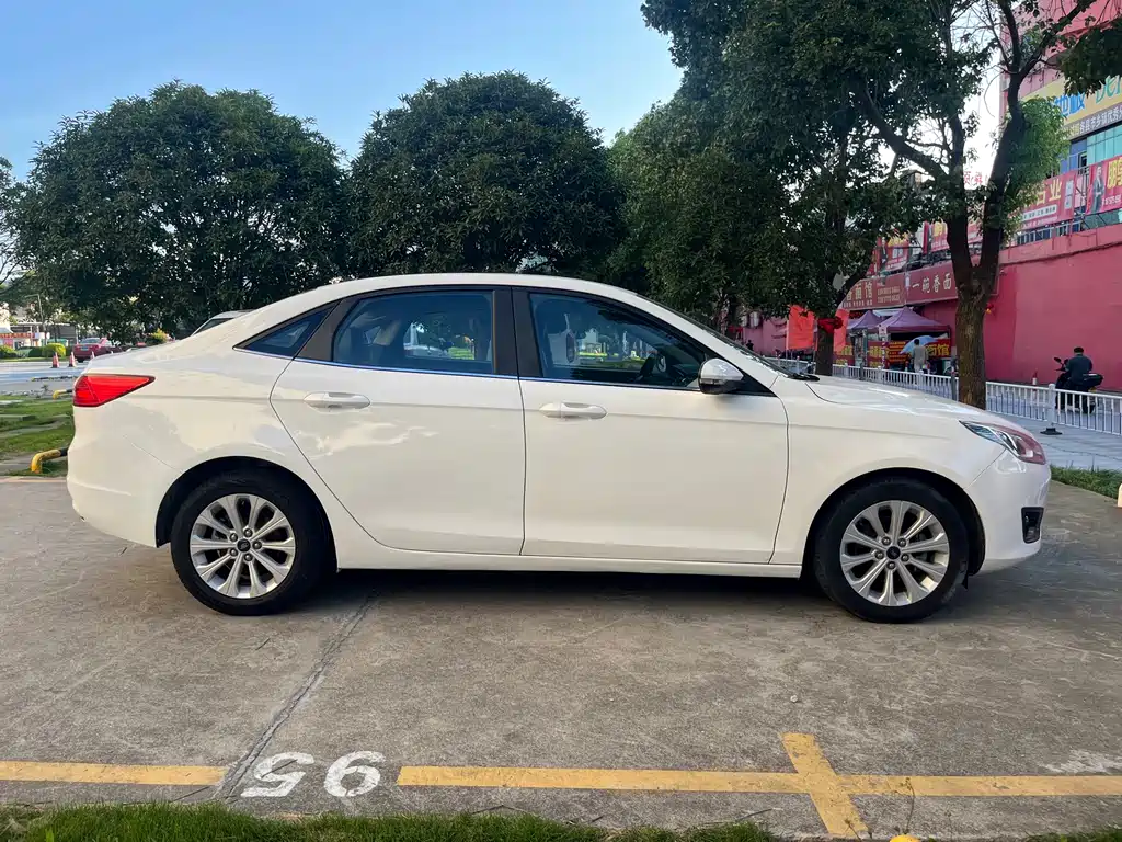Ford Escort 2018