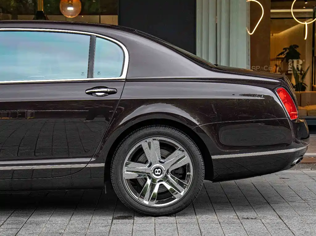 Bentley Flying Spur 2012 — фото 7