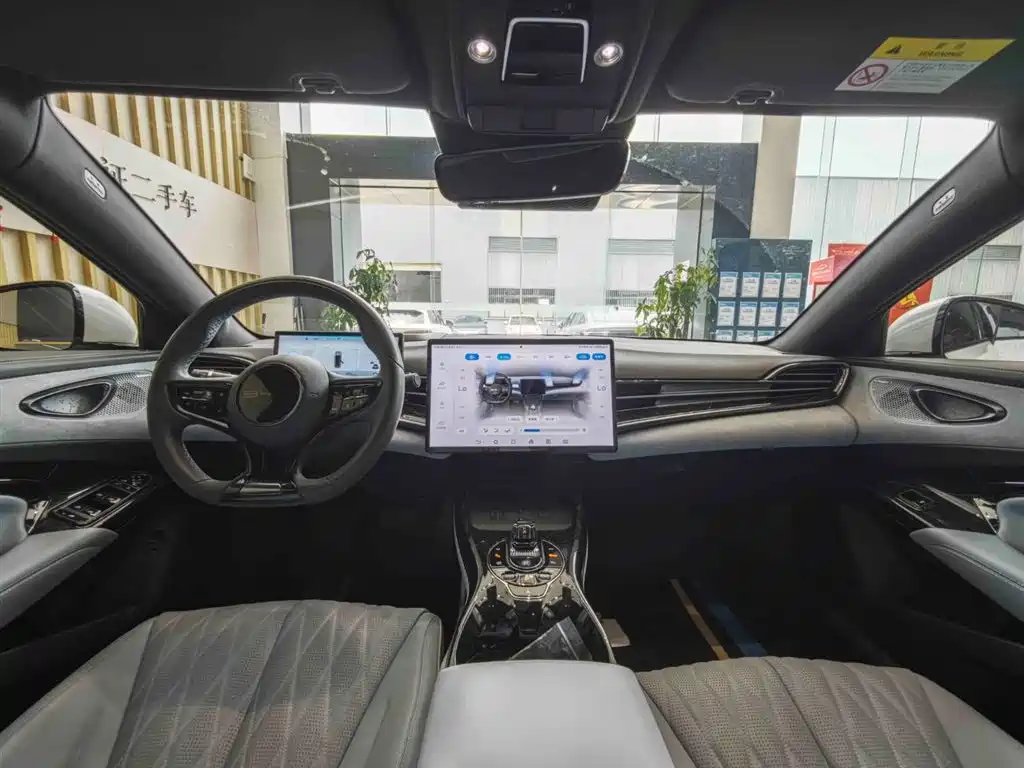 BYD Seal 2022 — фото 10
