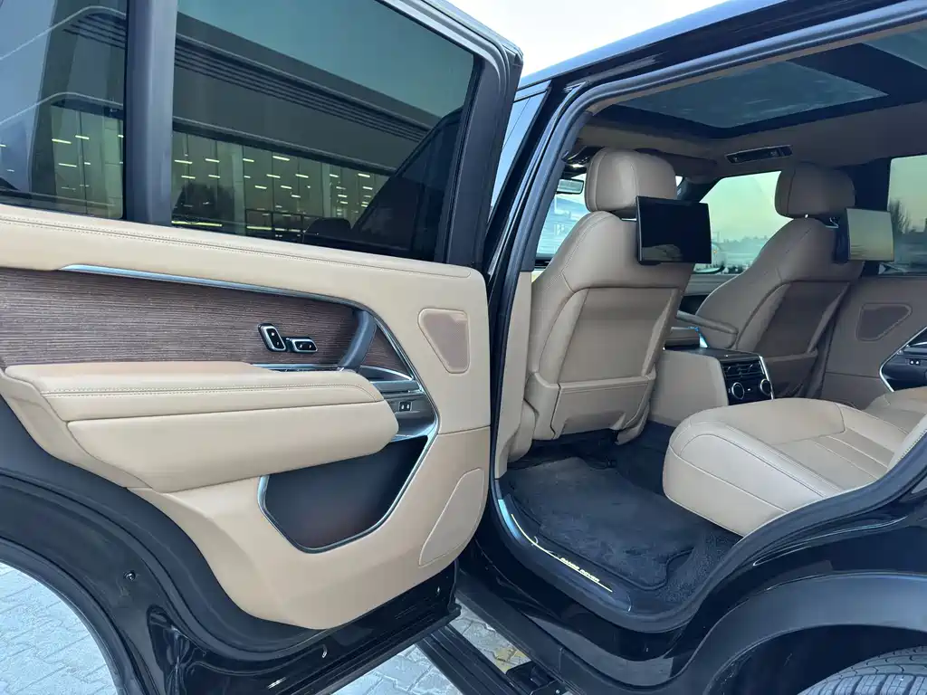Land Rover Range Rover 2025 — фото 10