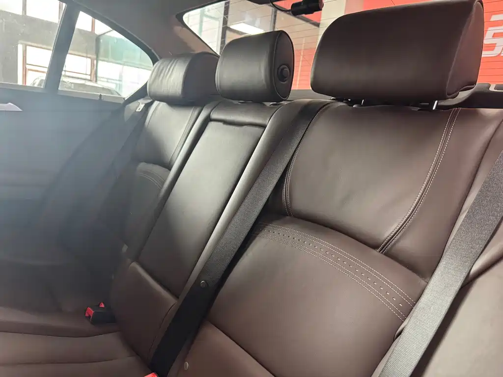 BMW 5 Series 2014 — фото 17