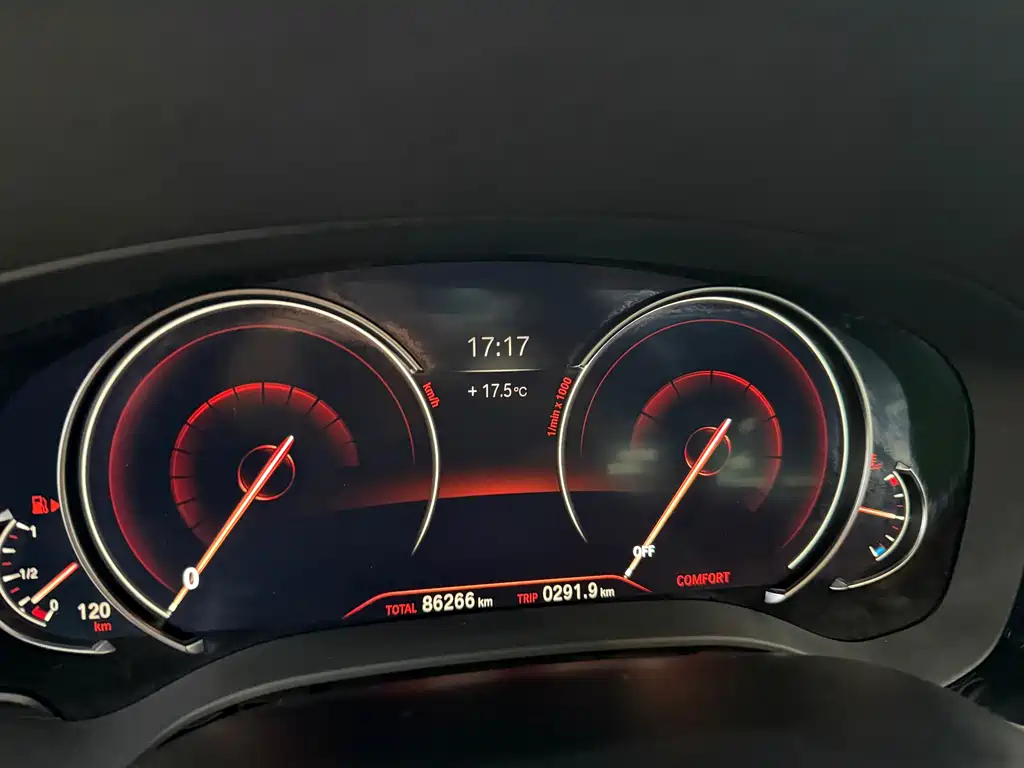 BMW 5 Series 2018 — фото 5