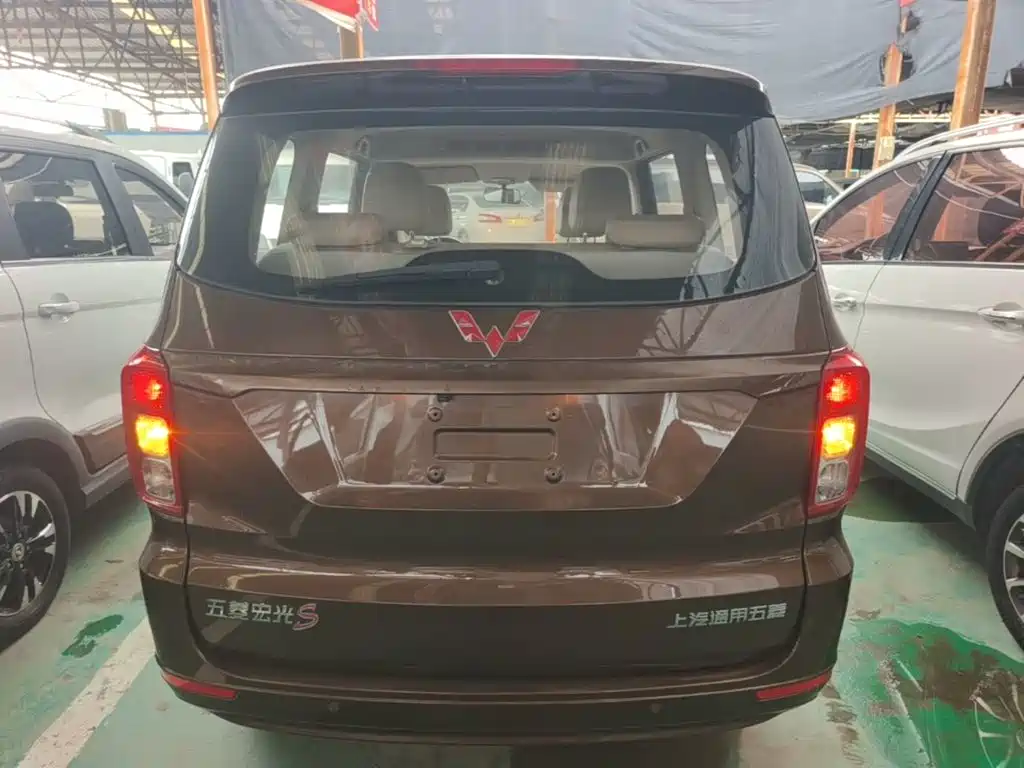 Wuling Hongguang 2019 — фото 6