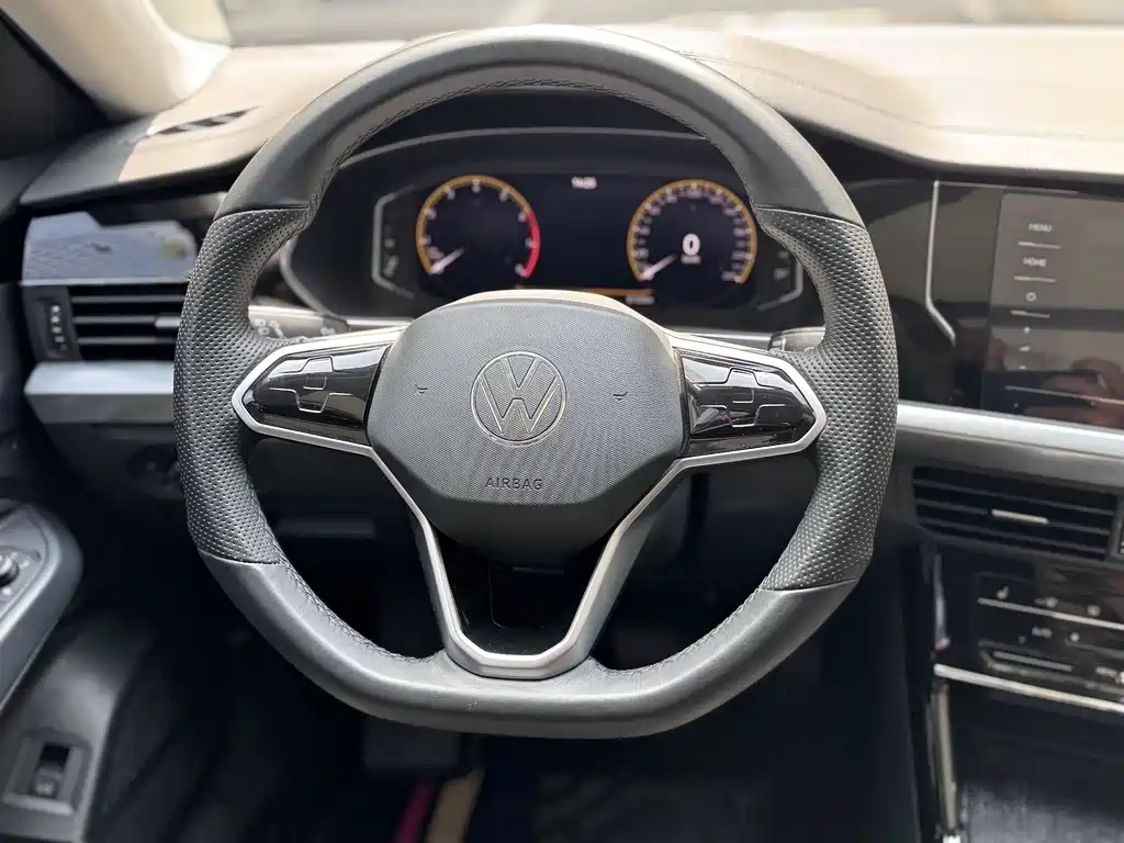 Volkswagen Passat 2023 — фото 14