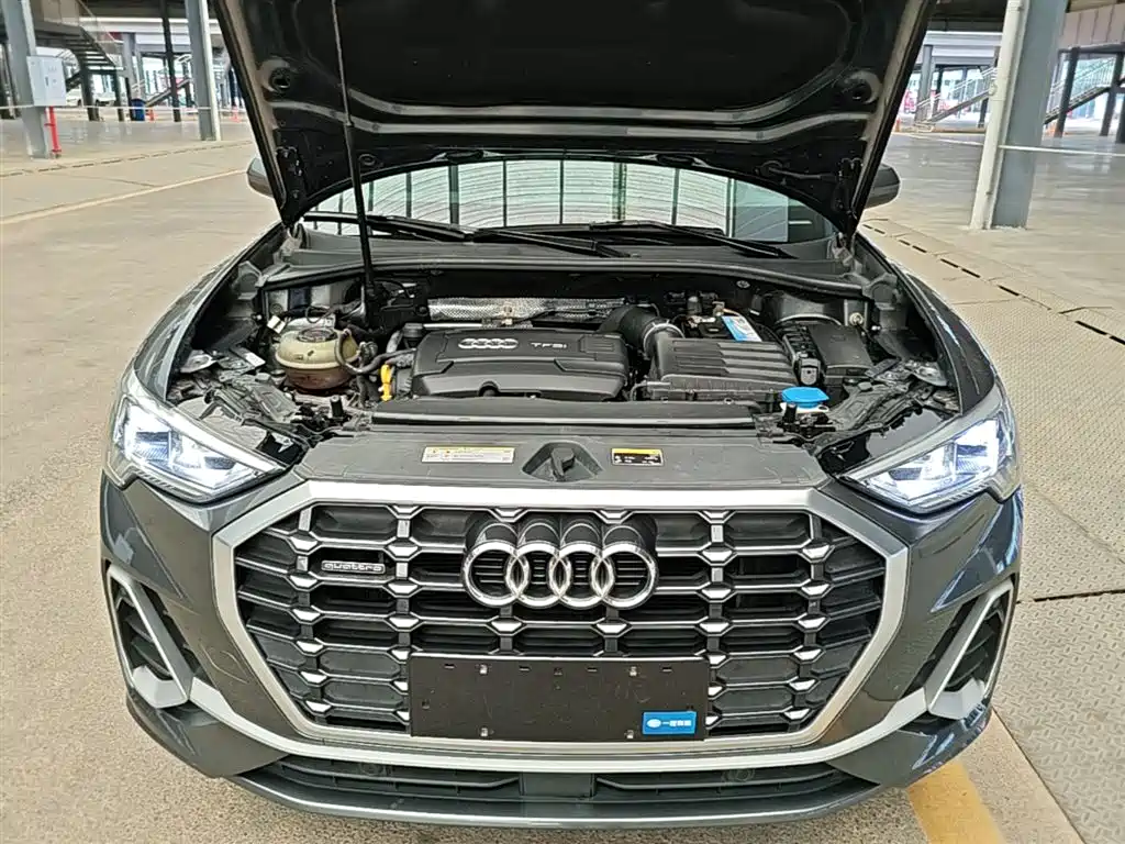 Audi Q3 2020 — фото 20