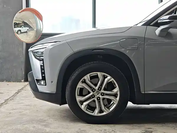 NIO ES8 2021