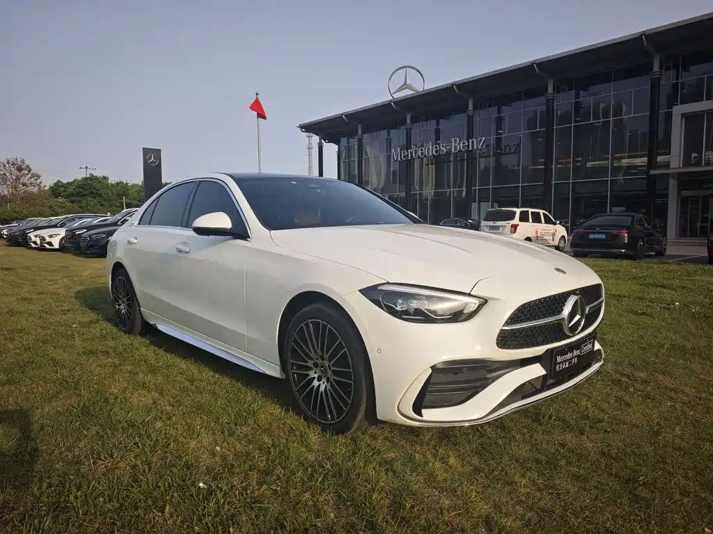 Mercedes-Benz C-Class 2023 — фото 3