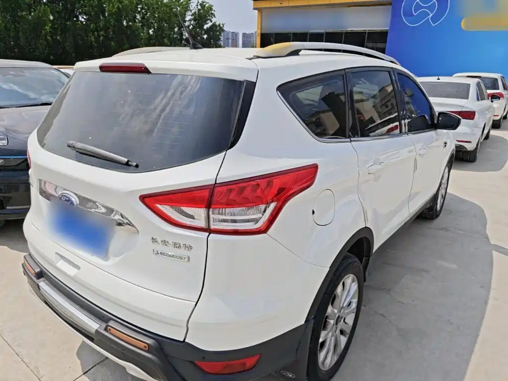 Ford Kuga 2015 — фото 7