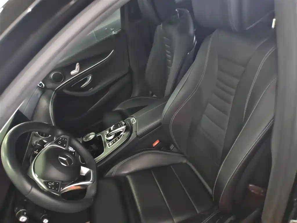 Mercedes-Benz E-Class 2018 — фото 15