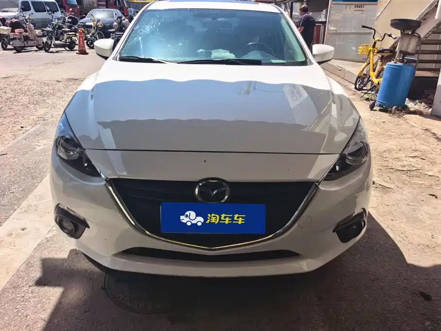 Mazda 3 Axela 2016 — фото 2