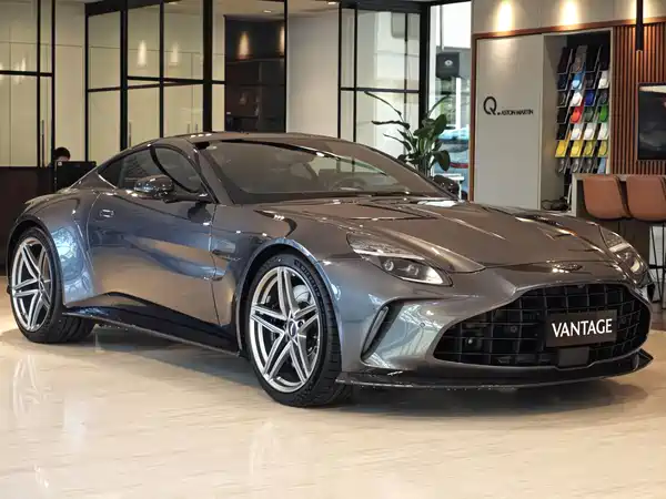 Aston Martin V8 Vantage 2024
