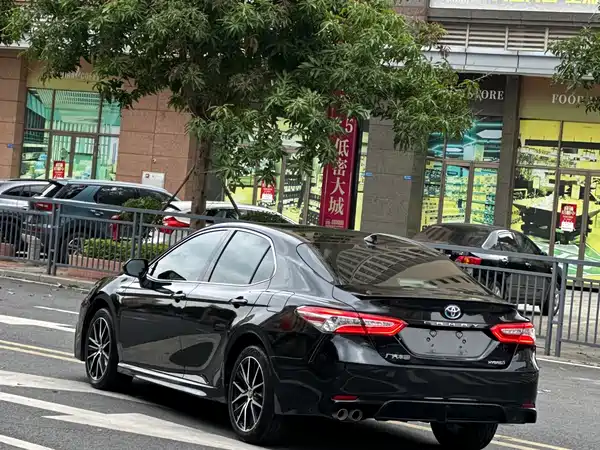 Toyota Camry 2021