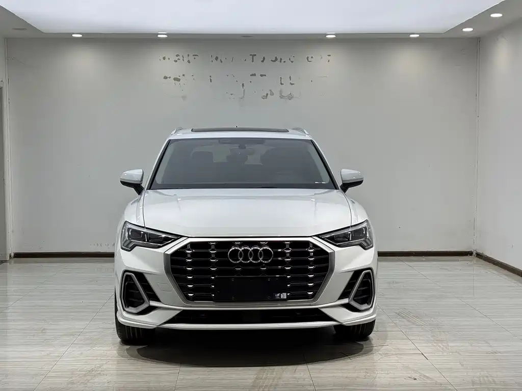 Audi Q3 2023 — фото 2