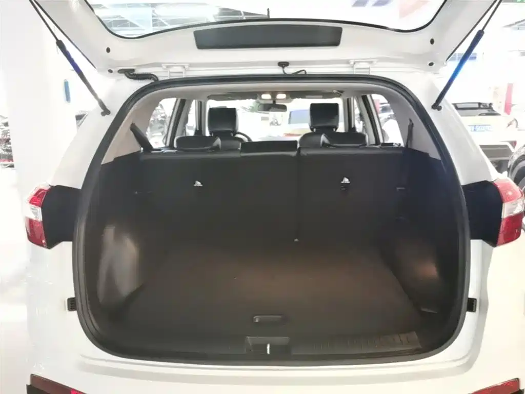 Hyundai ix25 2017 — фото 19