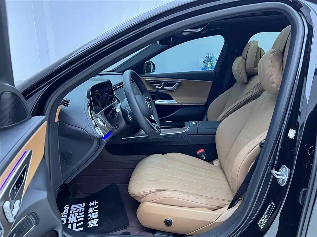 Mercedes-Benz E-Class 2025 — фото 15