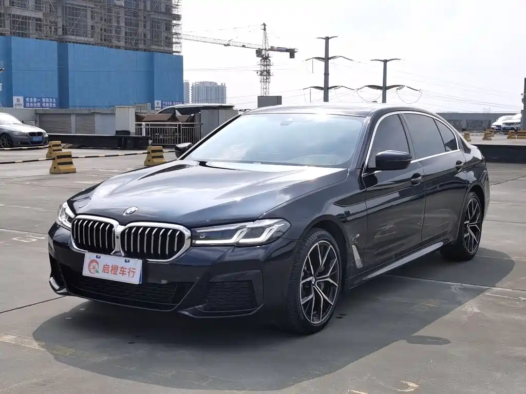 BMW 5 Series 2022 — фото 1