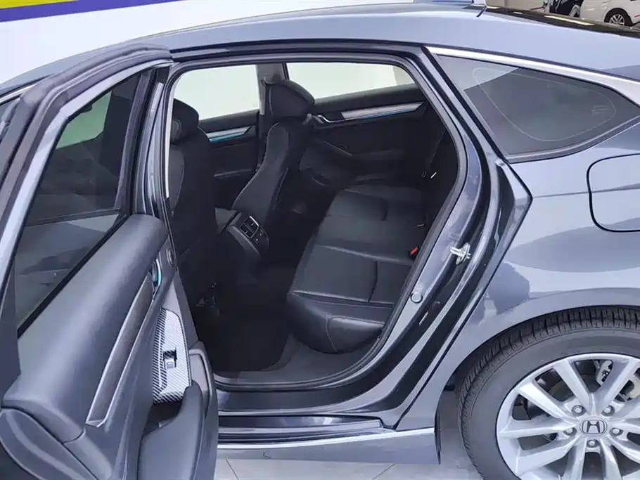 Honda Accord 2023 — фото 11
