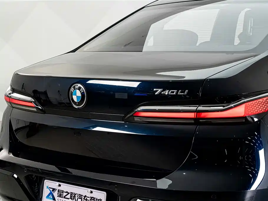 BMW 7 Series 2025 — фото 8