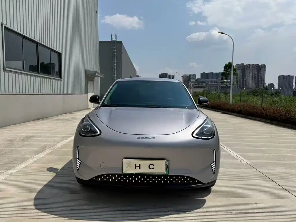 Geely Galaxy Starwish 2025 — фото 2