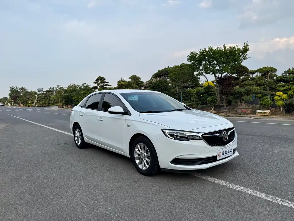 Buick Excelle 2019 — фото 2