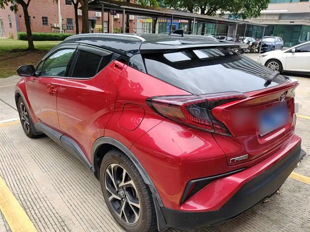 Toyota C-HR 2019 — фото 5
