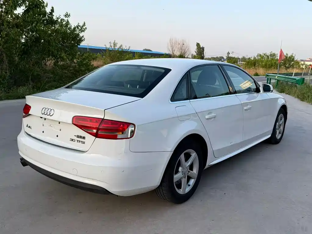 Audi A4L 2014
