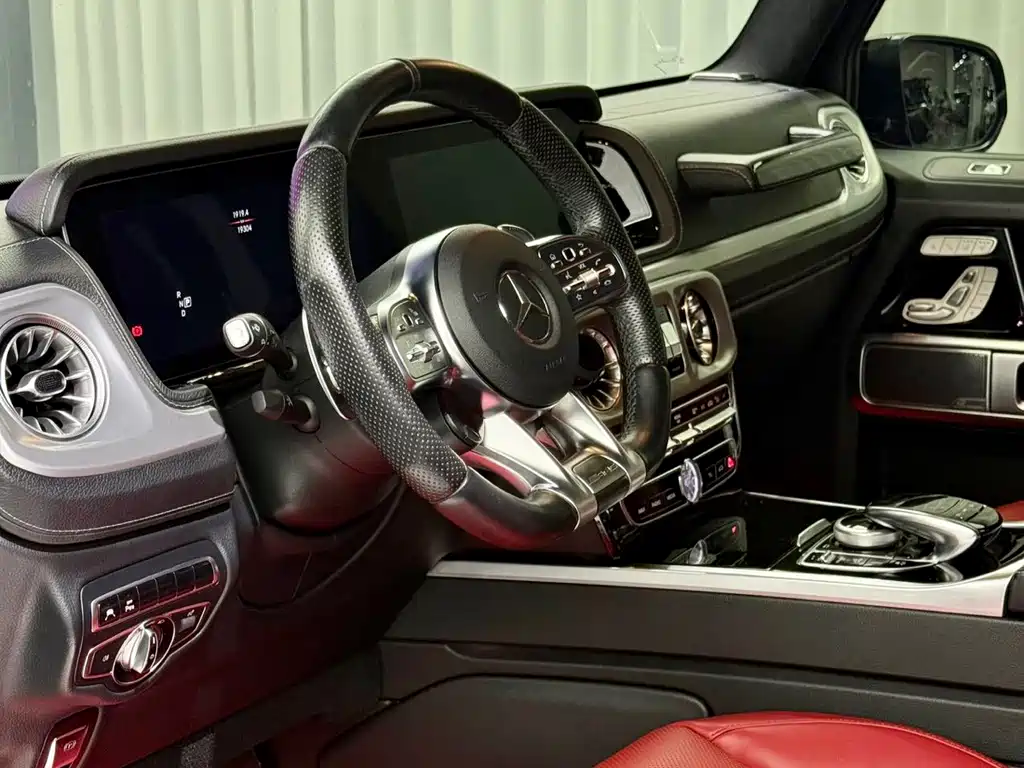 Mercedes-Benz G-Class AMG 2025 — фото 10
