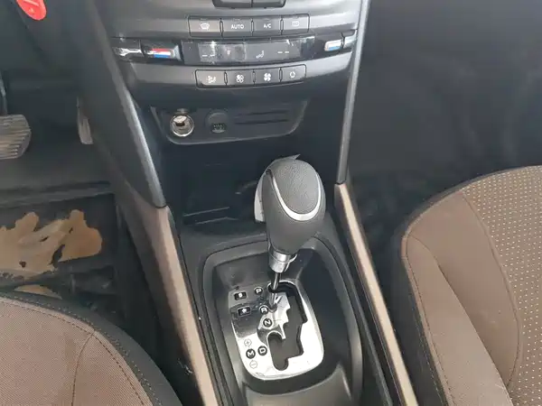 Peugeot 2008 2014
