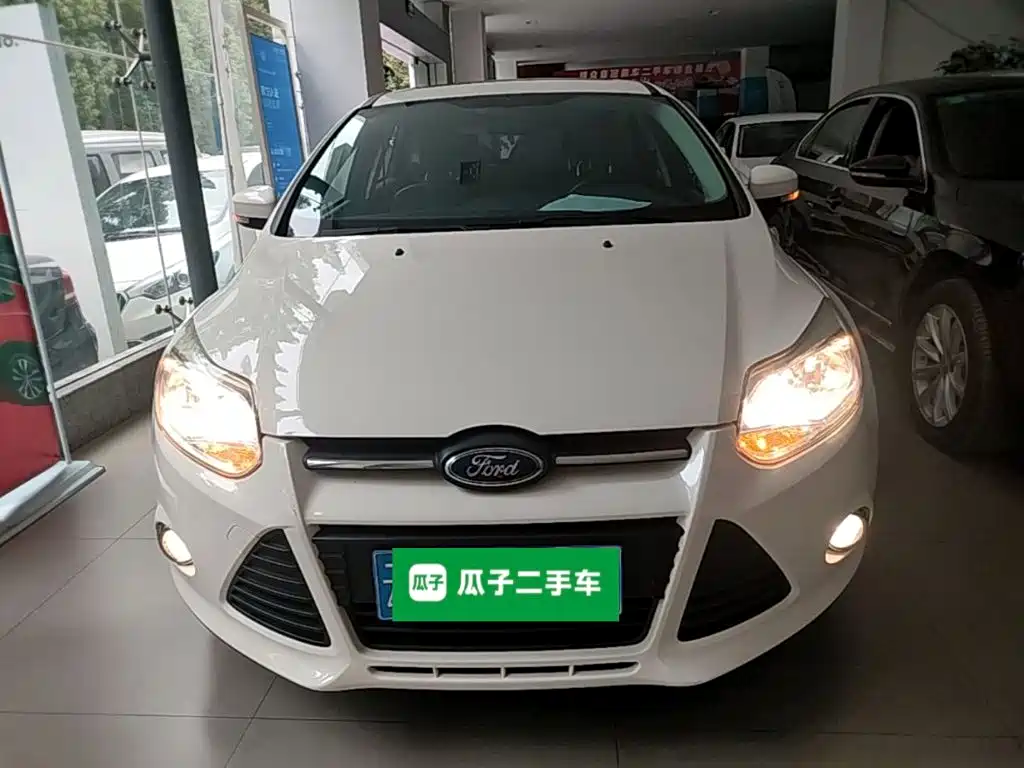 Ford Focus 2015 — фото 3