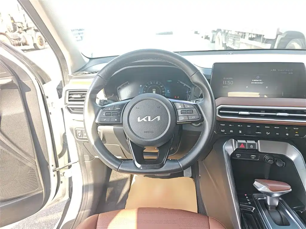 Kia Sportage 2022 — фото 11