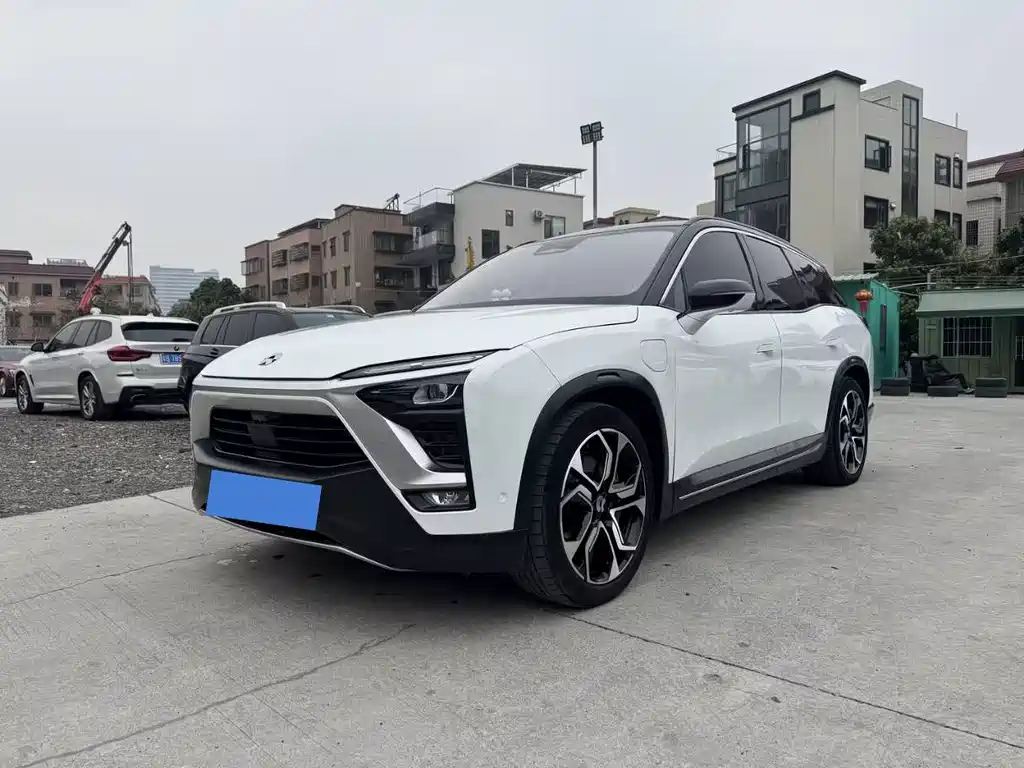 NIO ES8 2018