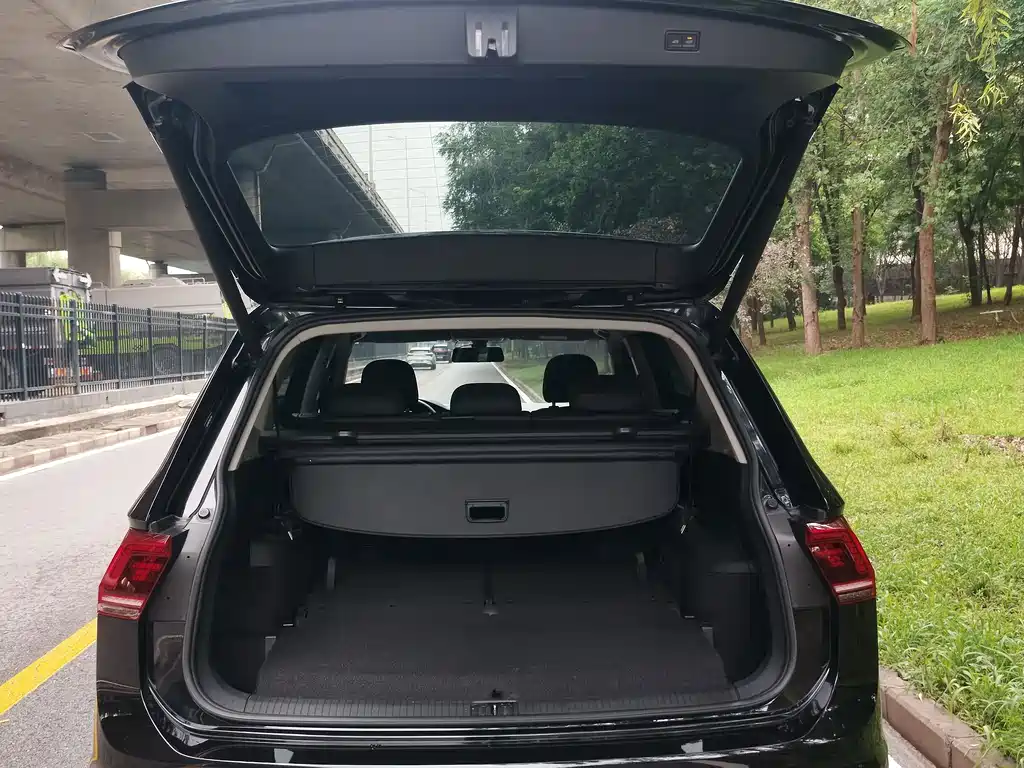 Volkswagen Tiguan L 2019 — фото 13
