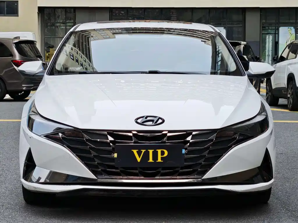 Hyundai Elantra 2023