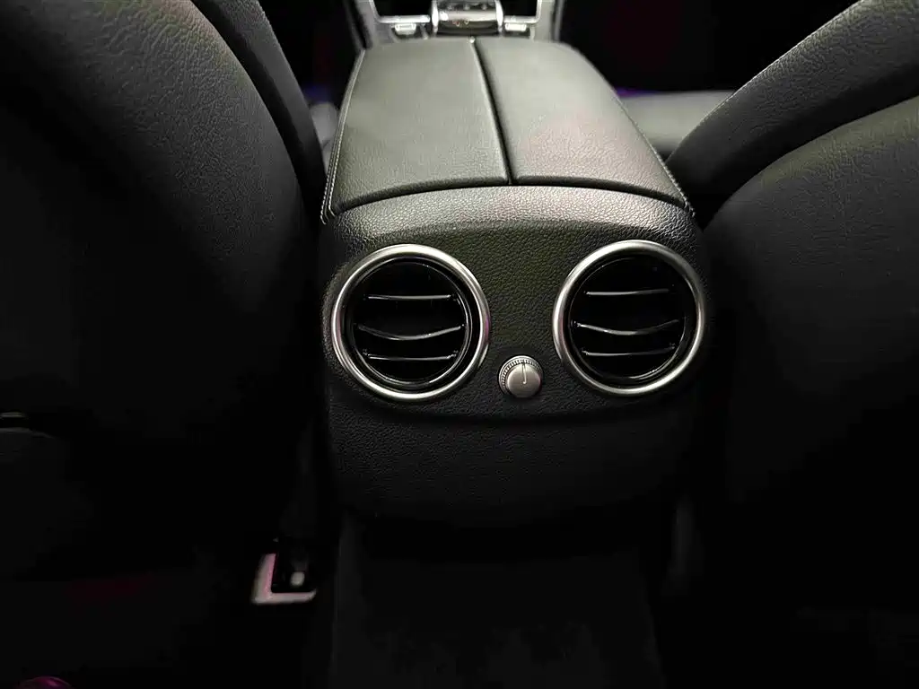 Mercedes-Benz C-Class 2018 — фото 12