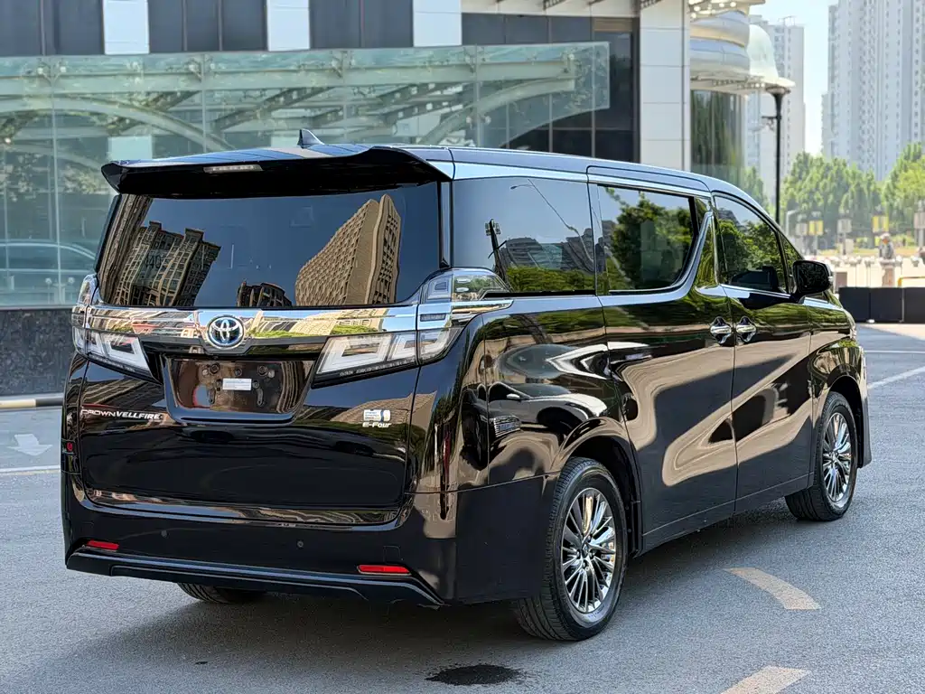 Toyota Vellfire 2022 — фото 16