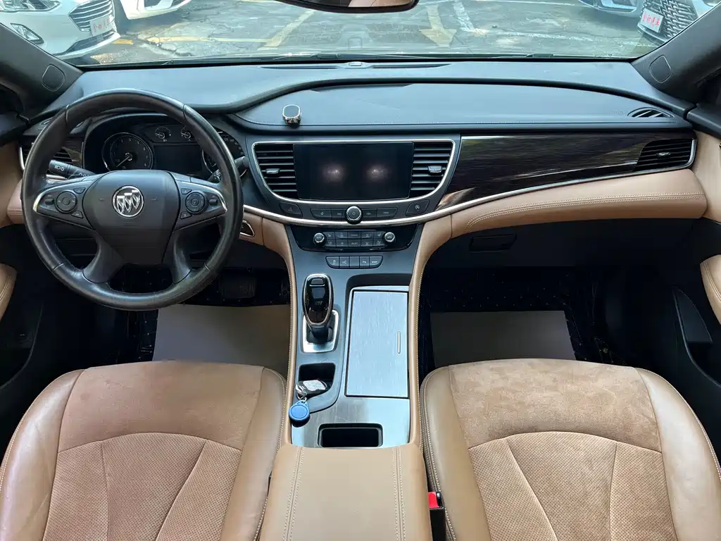 Buick LaCrosse 2017 — фото 11