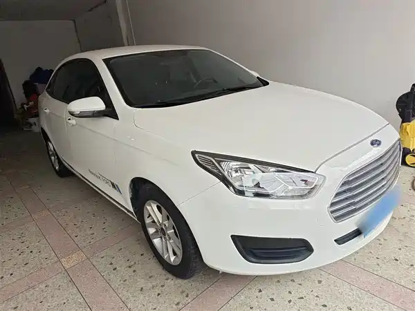 Ford Escort 2019