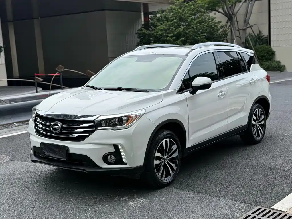 GAC Motor Trumpchi GS4 2016 — фото 1