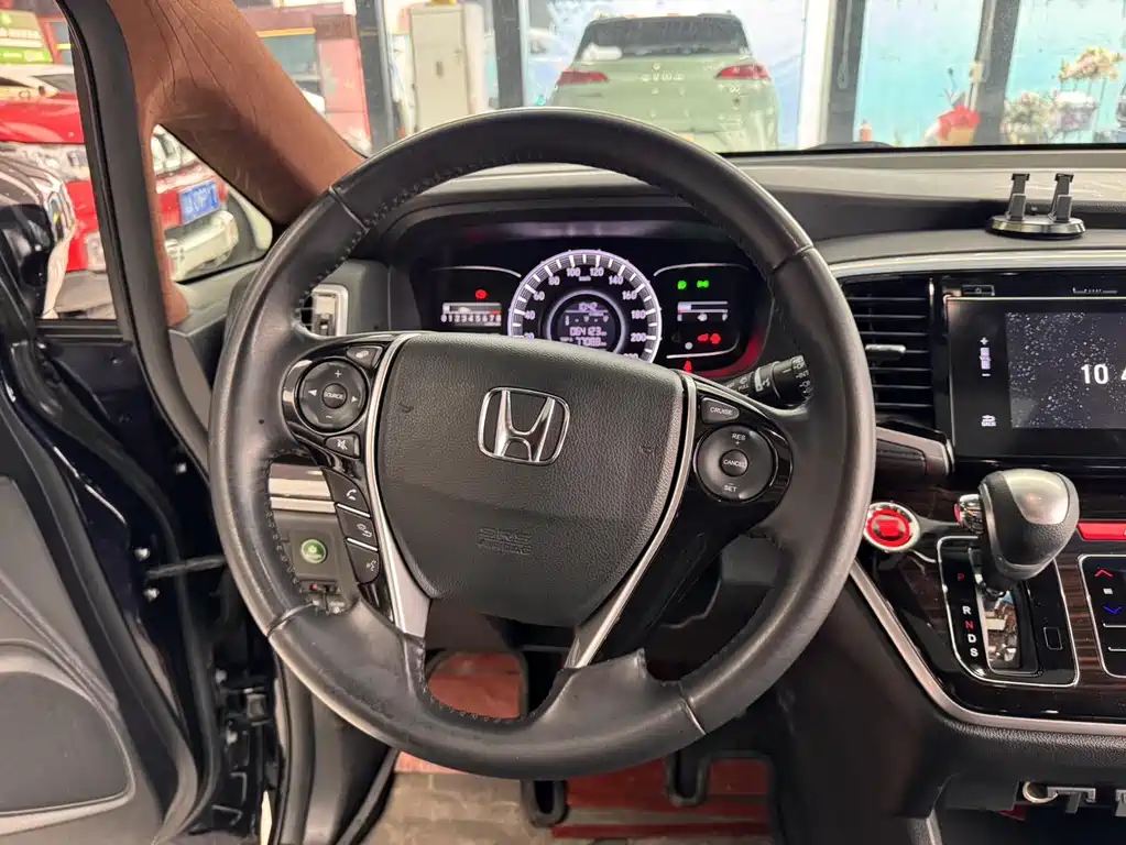 Honda Odyssey 2019 — фото 7