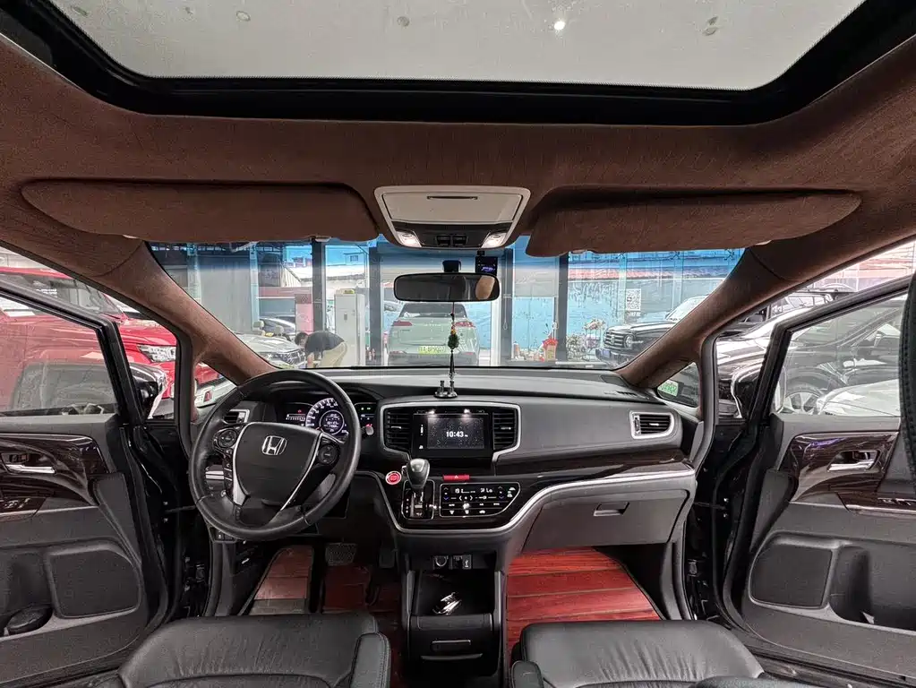 Honda Odyssey 2019 — фото 15