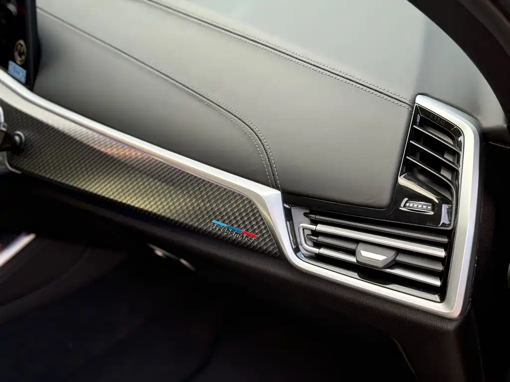 BMW X5 M 2022 — фото 15