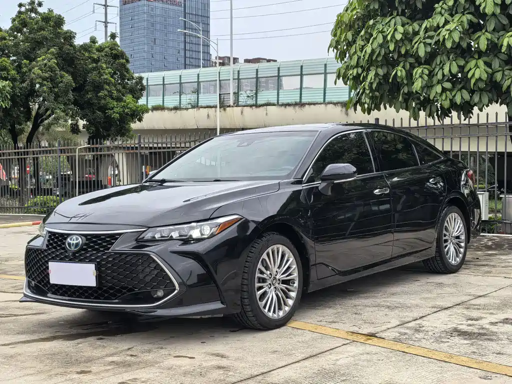 Toyota Avalon 2021 — фото 1