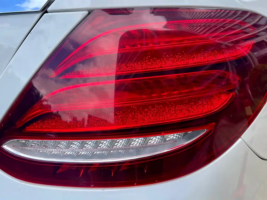Mercedes-Benz E-Class 2018 — фото 21